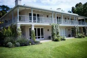 affordable painting contractor in Victoria